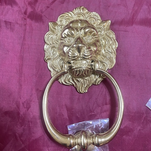 Brass Lion Doorknocker - Picture 5 of 5
